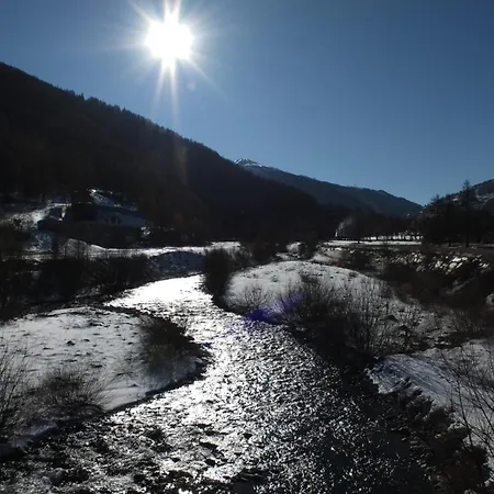 Casa Guigas 酒店 *